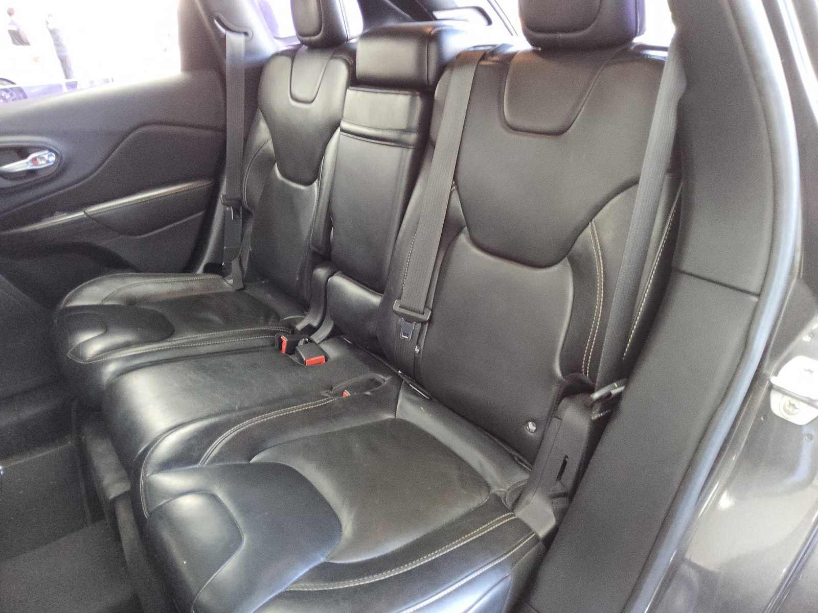 
								Jeep Grand Cherokee full									