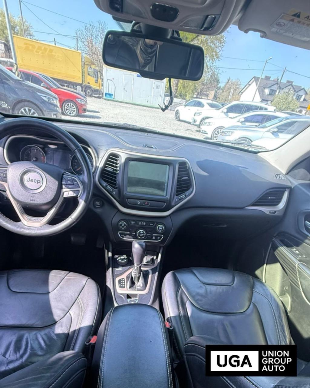 
								Jeep Cherokee 2015 full									