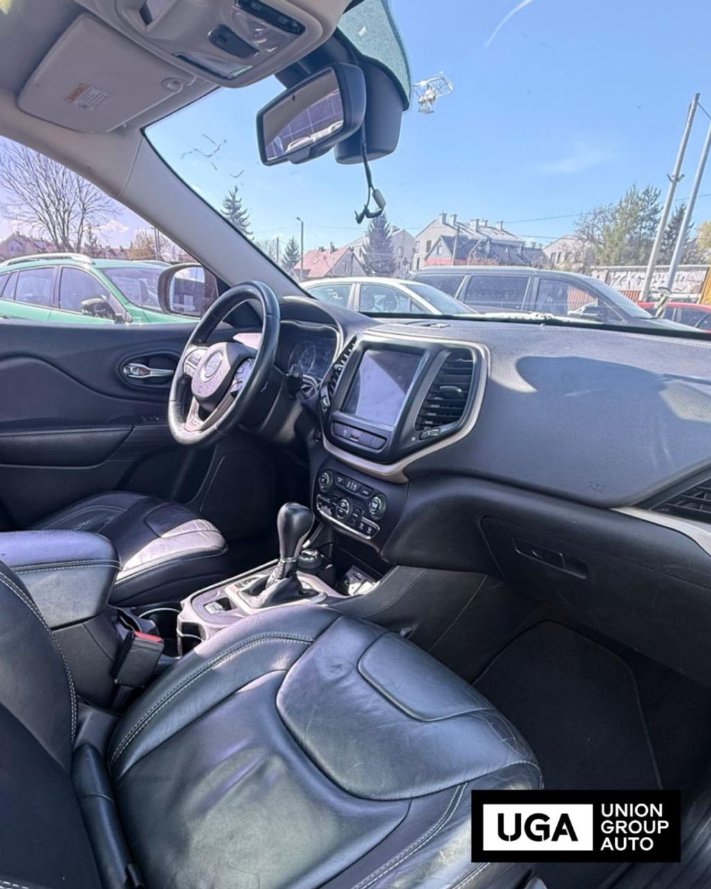 
								Jeep Cherokee 2015 full									