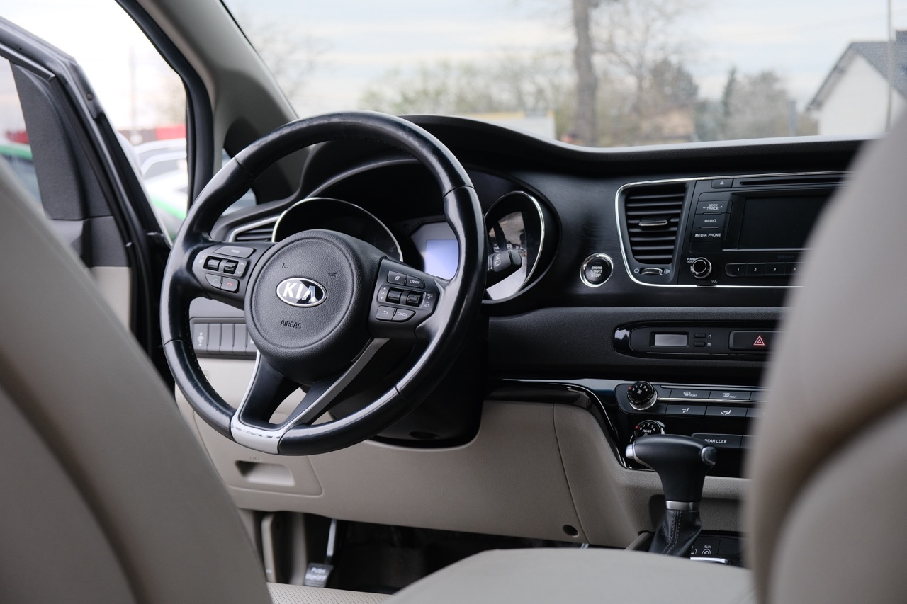 
								KIA Carnival 2018 full									