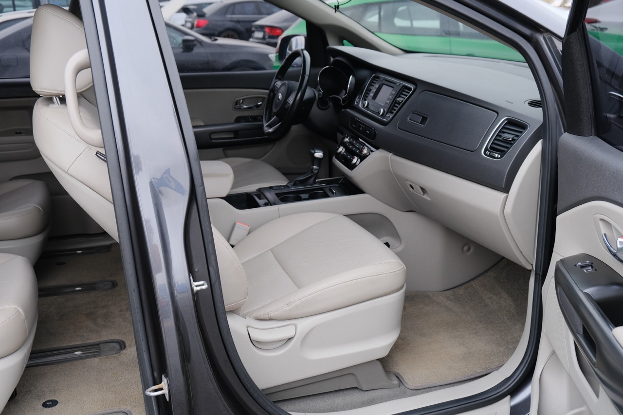 
								KIA Carnival 2018 full									