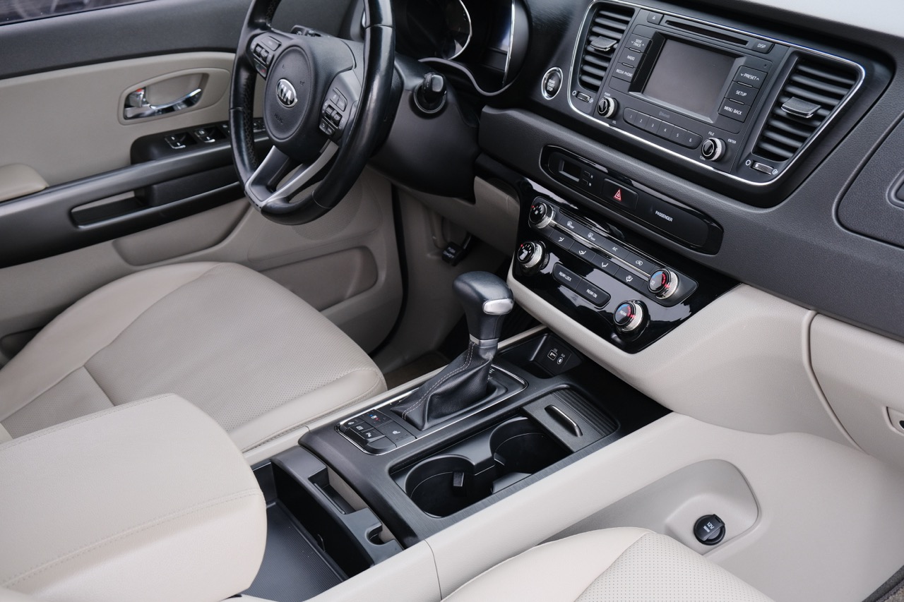 
								KIA Carnival 2018 full									