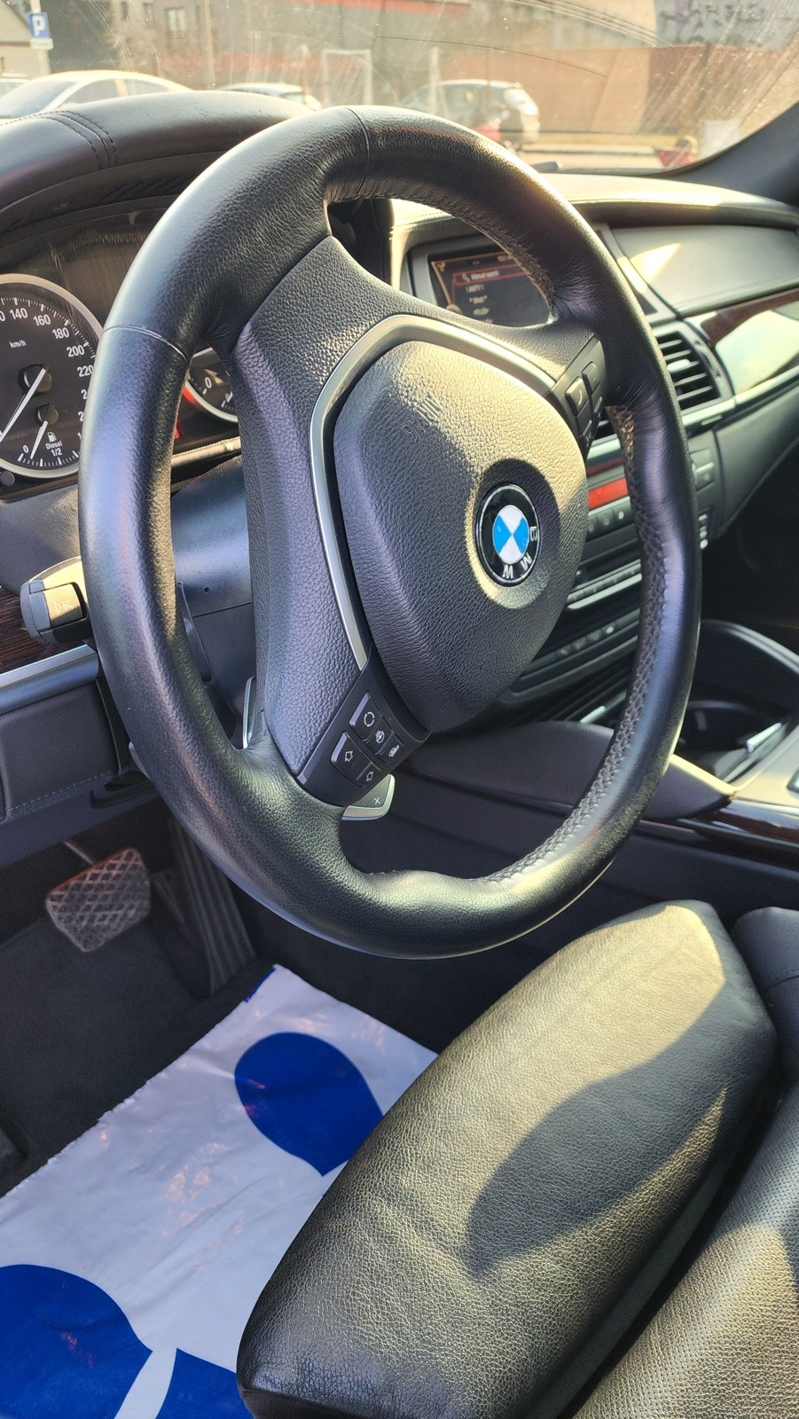 
								BMW X6 full									