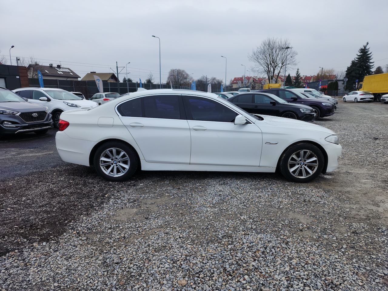 
								BMW 5 Series full									
