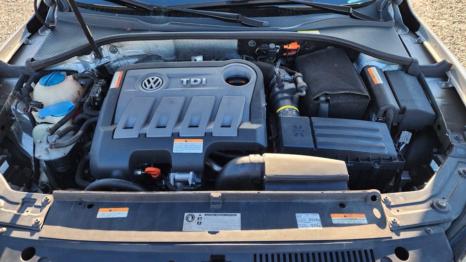 
								Volkswagen PASSAT full									