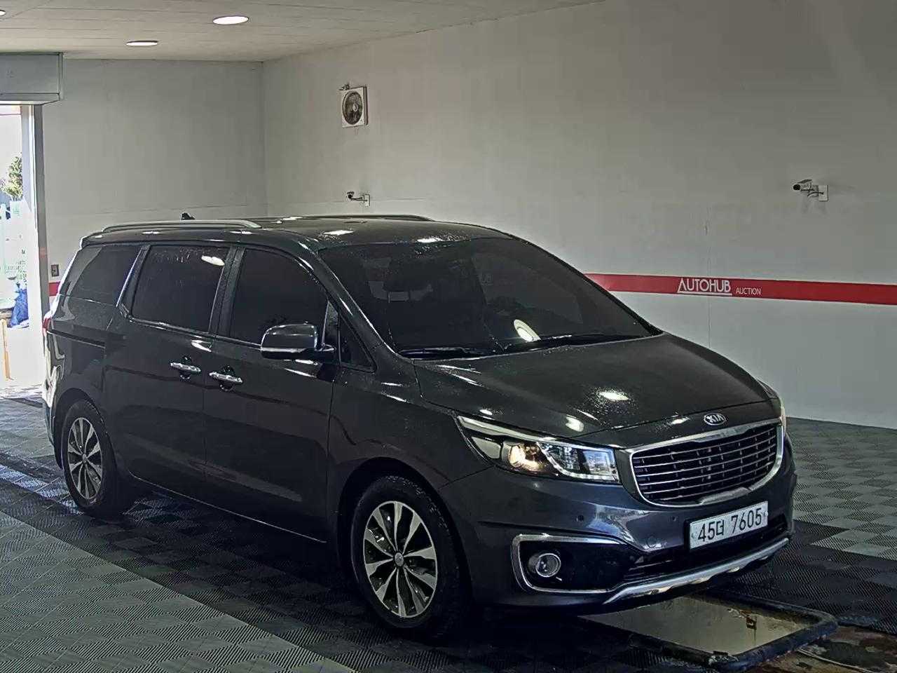 KIA Carnival