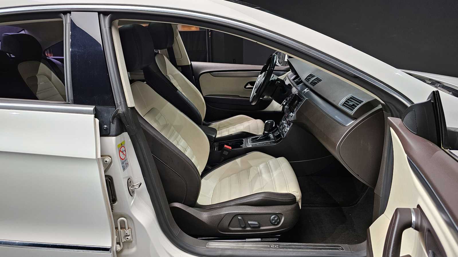 
								Volkswagen CC 2015 full									