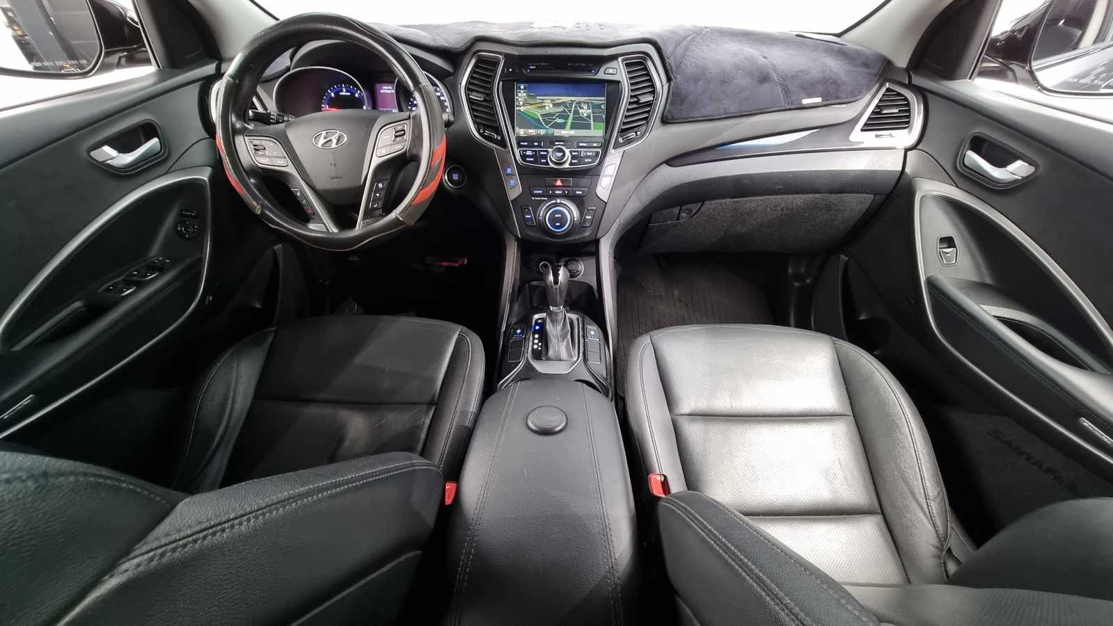 
								Hyundai Santa FE 2015 full									