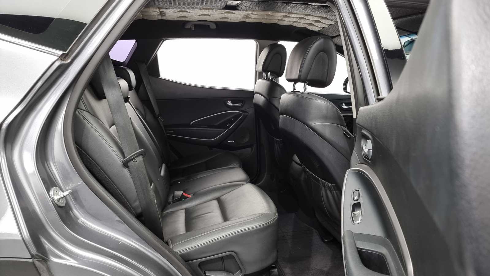 
								Hyundai Santa FE 2015 full									