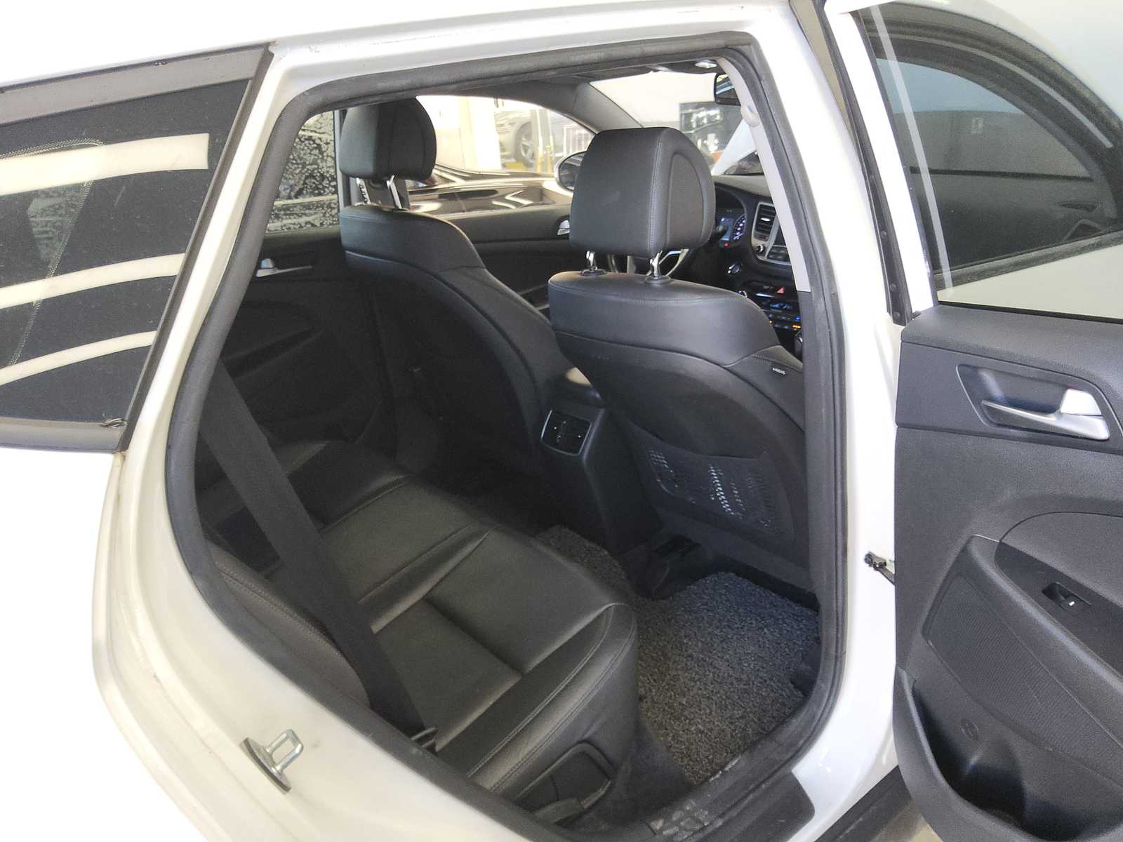 
								Hyundai Tucson 2018 full									