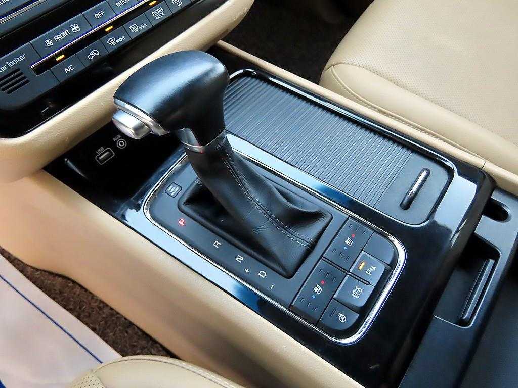 
								KIA Carnival 2017 full									