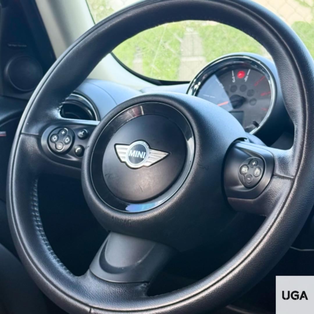 
								Mini Cooper 2015 2.0 Diesel full									