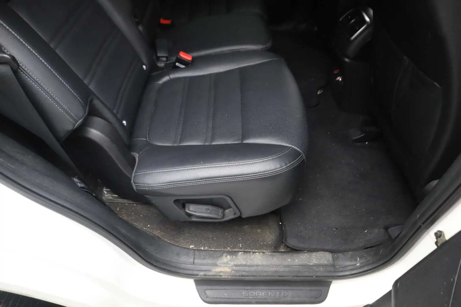 
								KIA Sorento 2015 full									