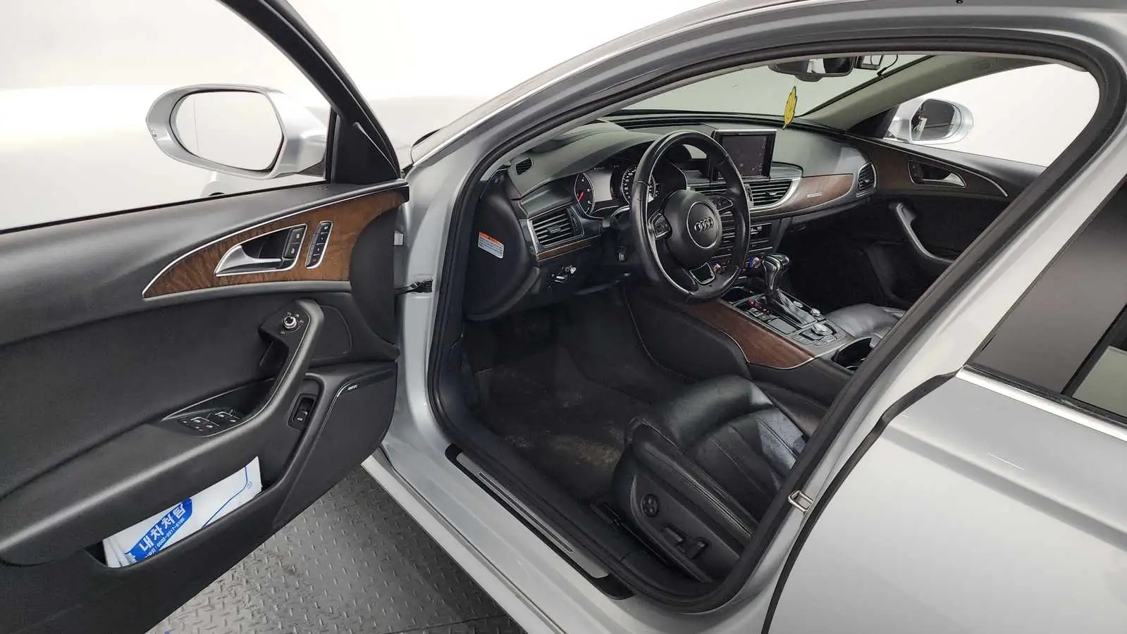 
								Audi A6 2015 full									