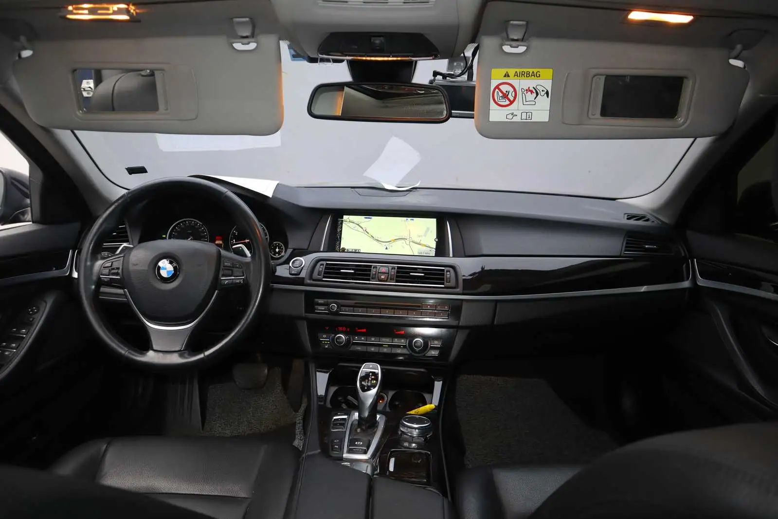 
								BMW 5 Series 2015 full									