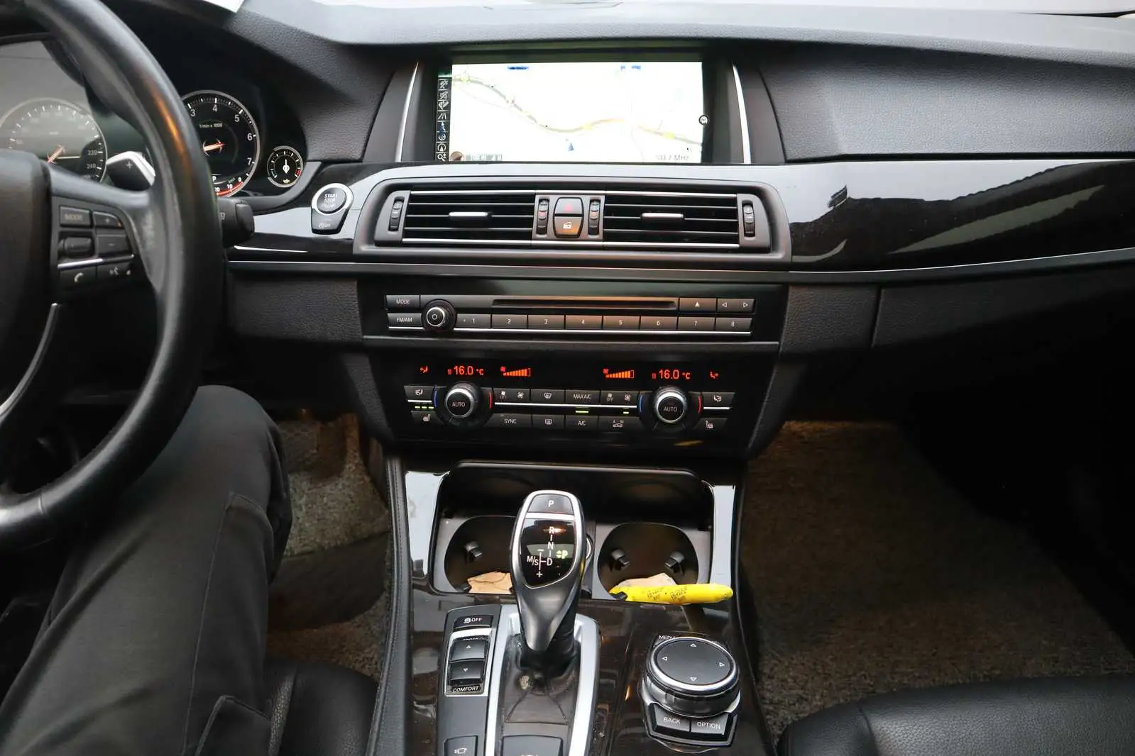 
								BMW 5 Series 2015 full									