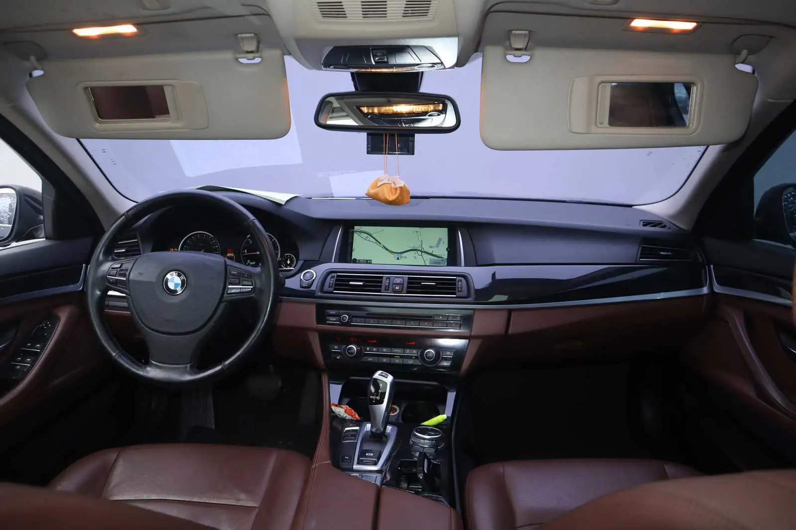 
								BMW Seria 5 2014 2.0D full									