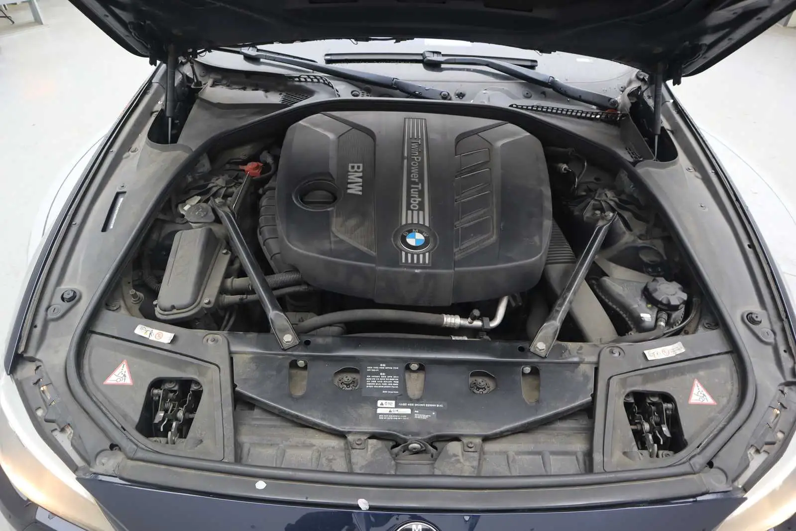 
								BMW Seria 5 2014 2.0D full									