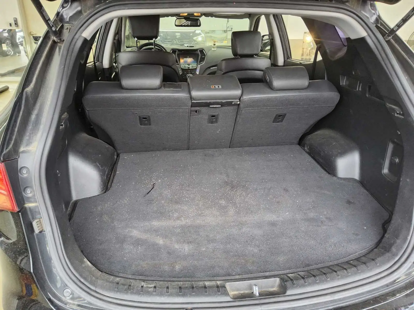 
								Hyundai Santa FE 2015 full									