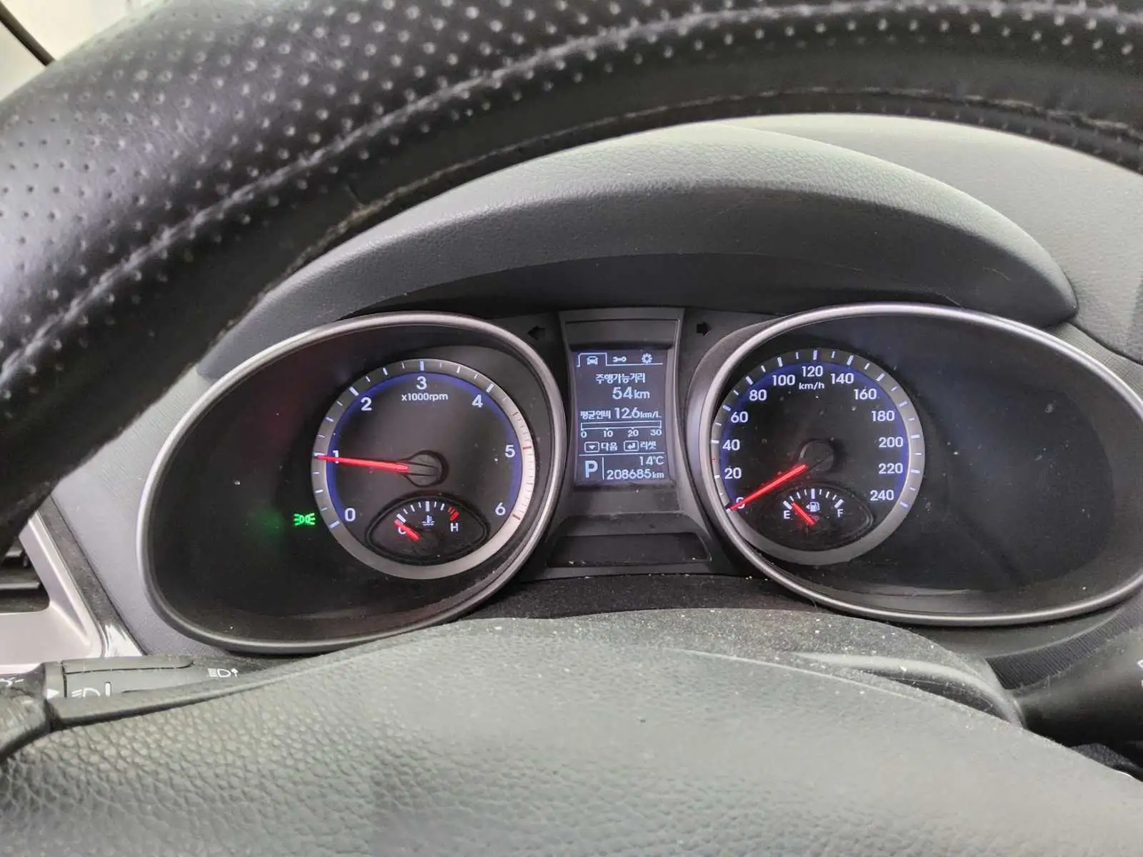 
								Hyundai Santa FE 2015 full									